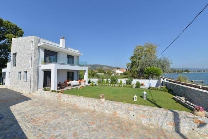 A Family Friendly Sea View Villa