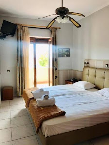 Aigeiros Apartments & Restaurant