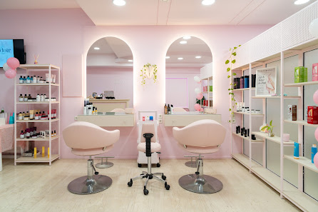 BOUDOIR HAIR & NAILS