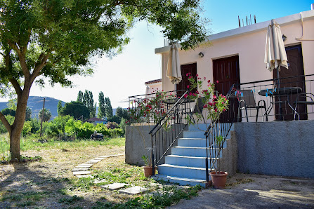 Chliara Apartments by Tzalas