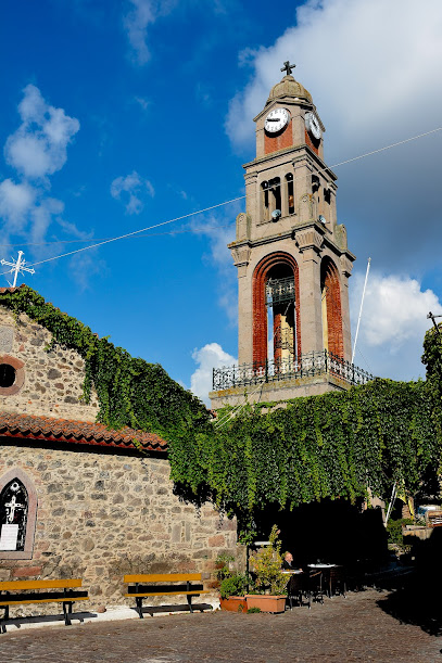 Church of Saint Basil, Mandamados