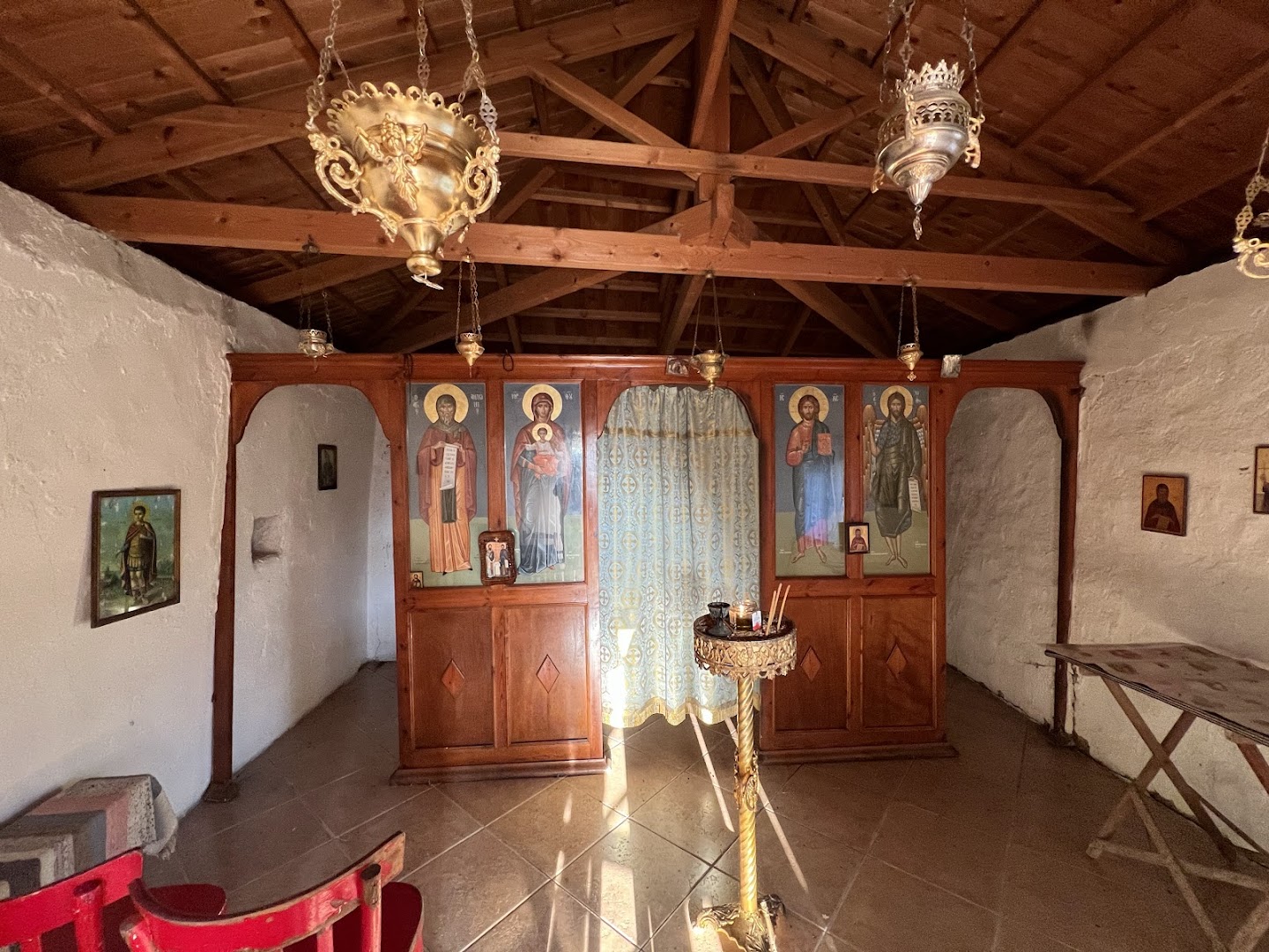Church (39.2230, 26.0476)