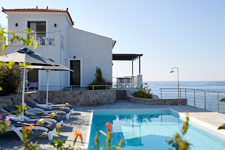 Eleia Seafront Rooms Villas