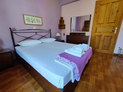 Family-friendly, detached, spacious villa.