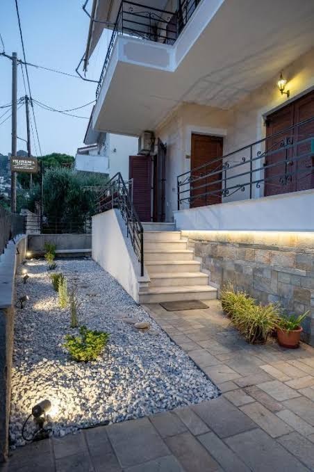 Filoxenia Apartments