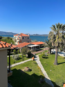 Maria - One-Bedroom Apartment