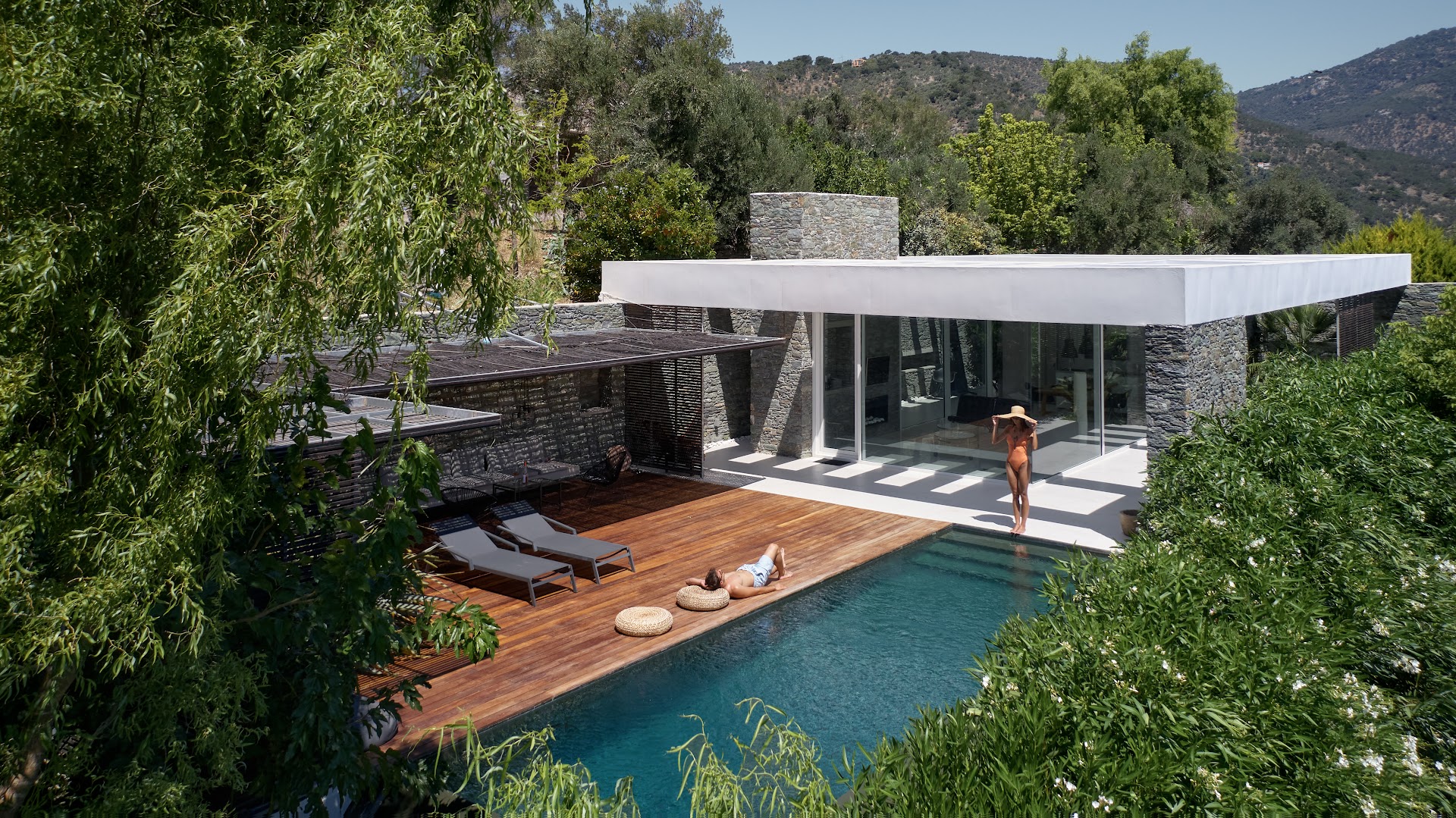 A-LUXURY VILLAS