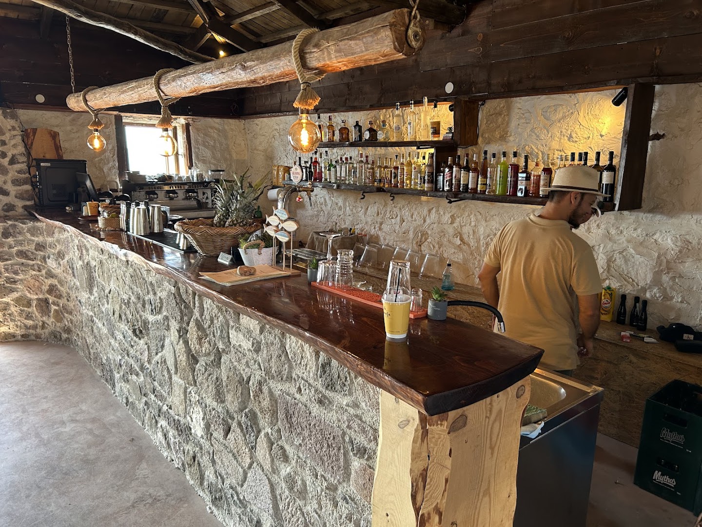 Beach bar Delfinia