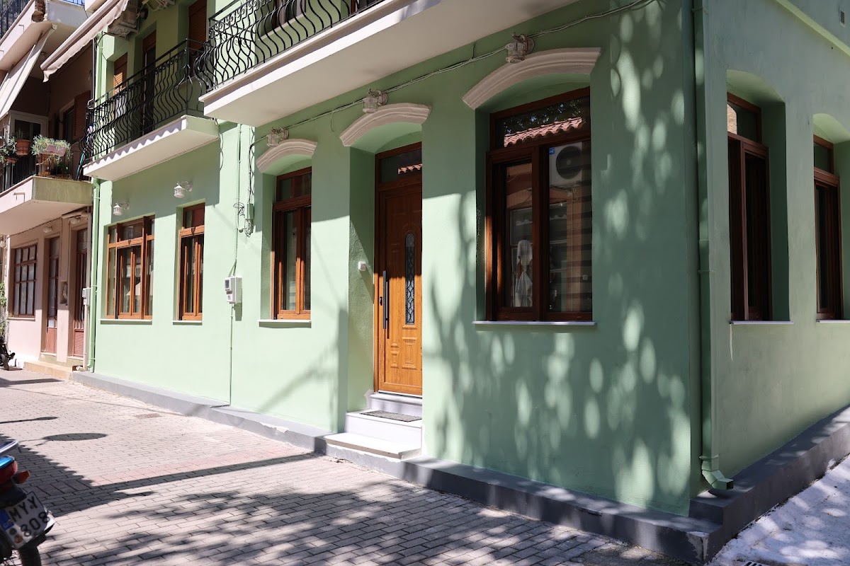 Cleos House