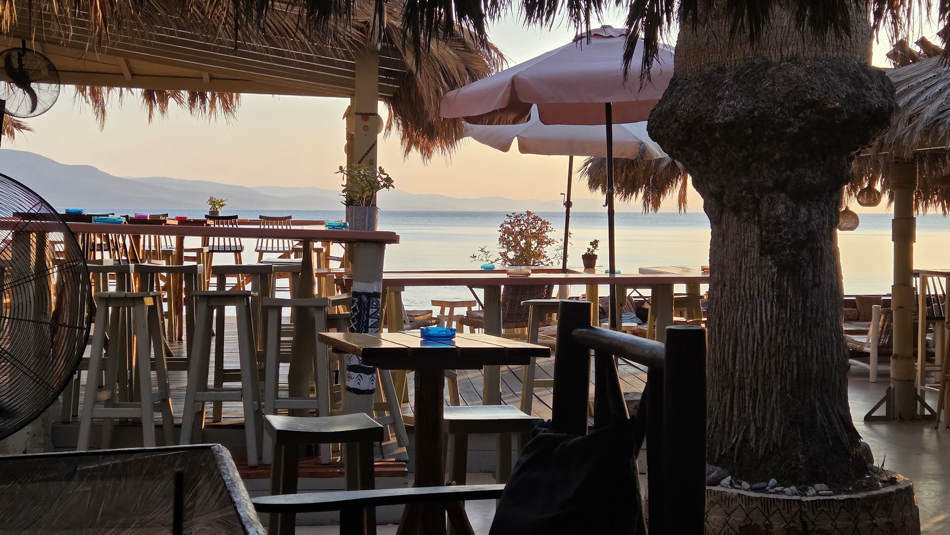 Congas Beach Bar
