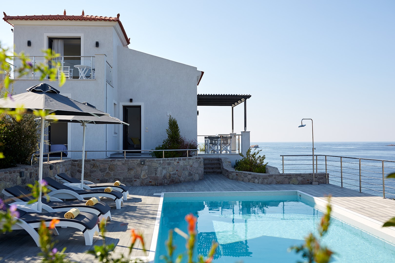 Eleia Seafront Rooms \& Villas