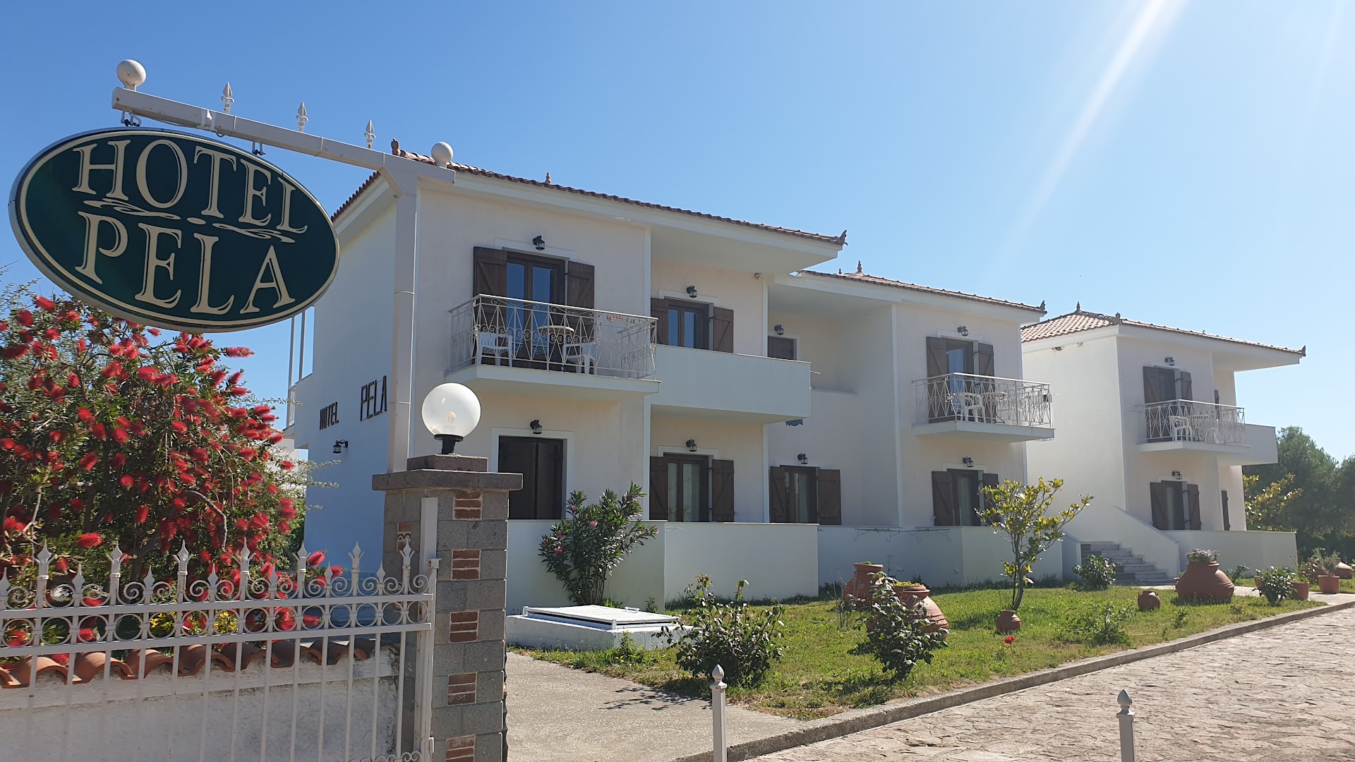 Hotel Pela