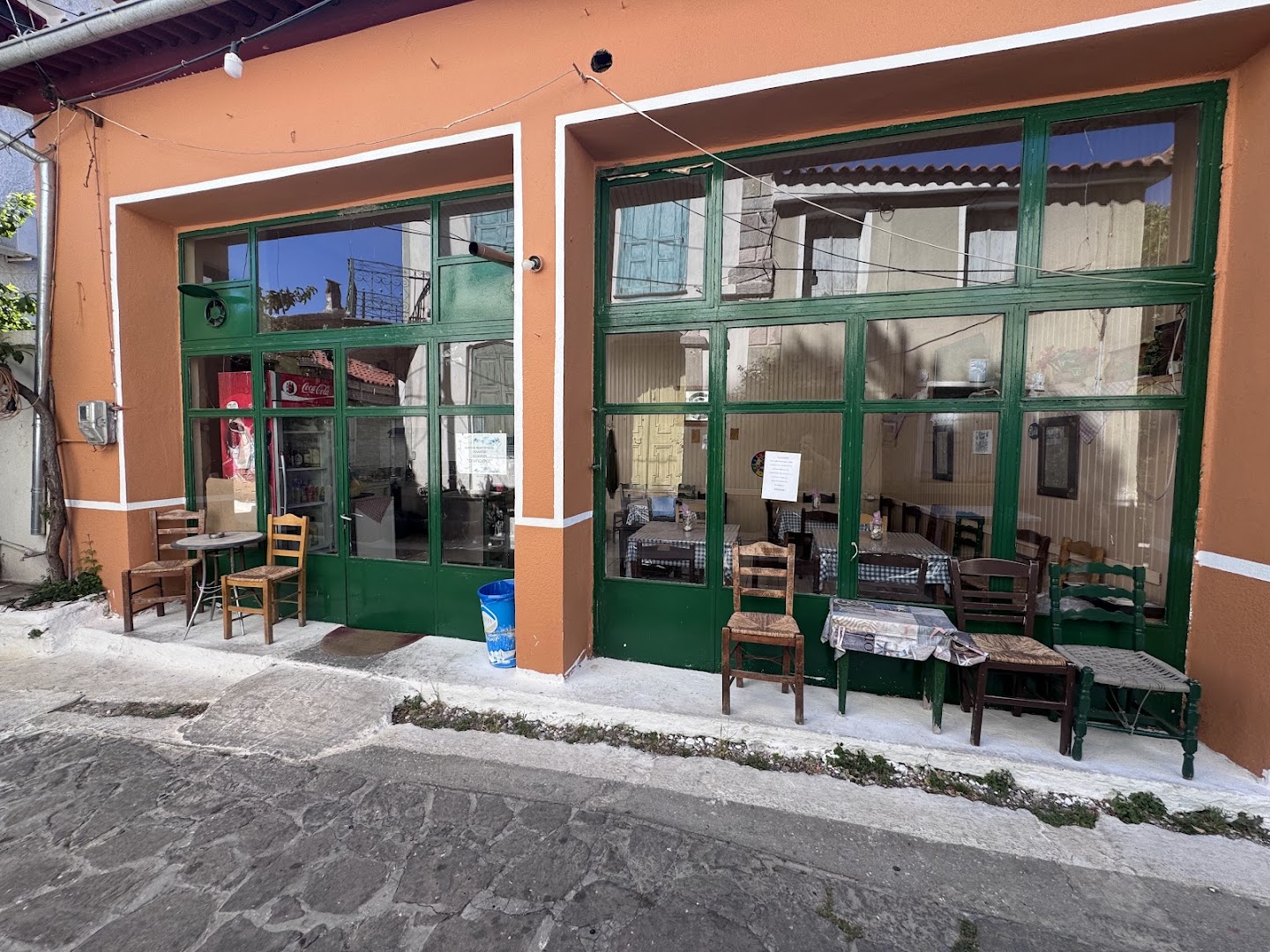 Kafeneion O Mporos
