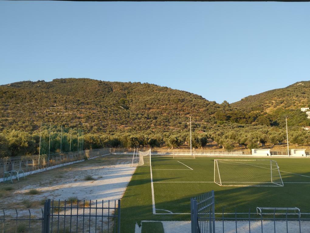 ΔΗΜΟΤΙΚΟ ΓΗΠΕΔΟ ΛΟΥΤΡΩΝ