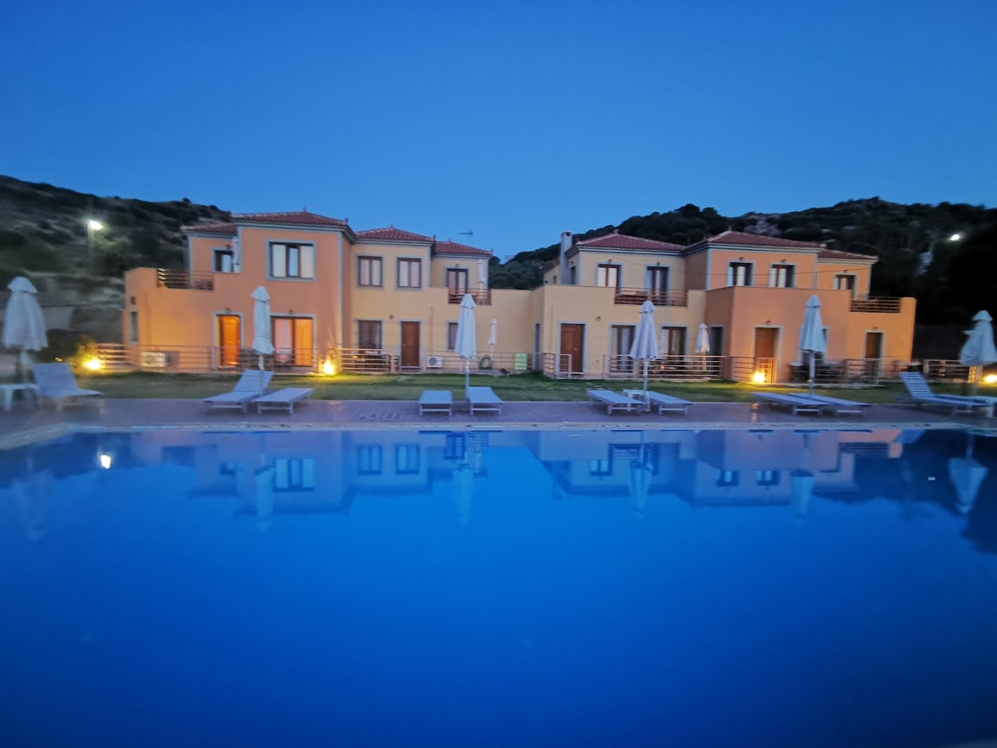 Molivos Sunset Apartments
