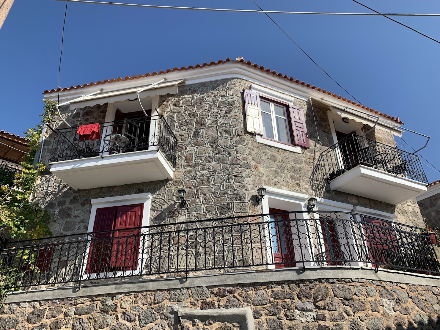 Nianthi Apartments