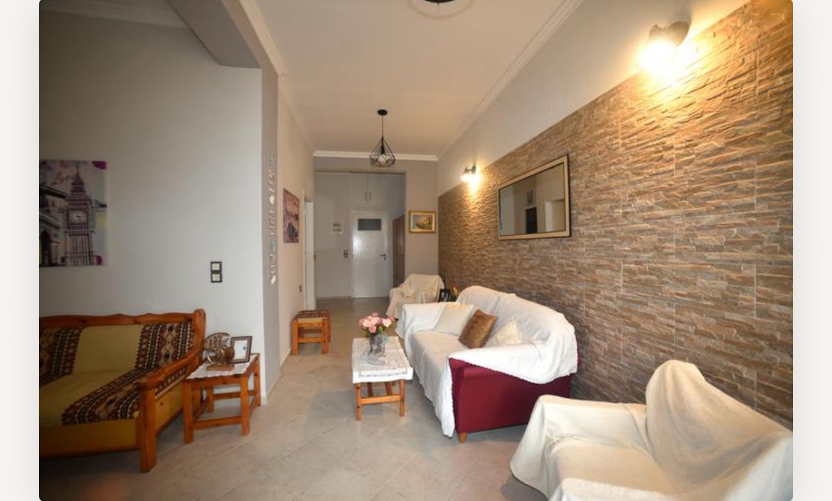 Nicol Apartment