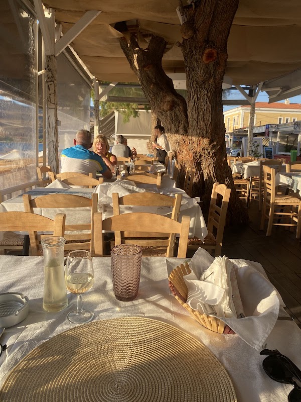 Cafe Restaurant Moon