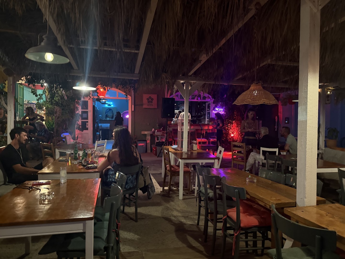 Ohana Saloon