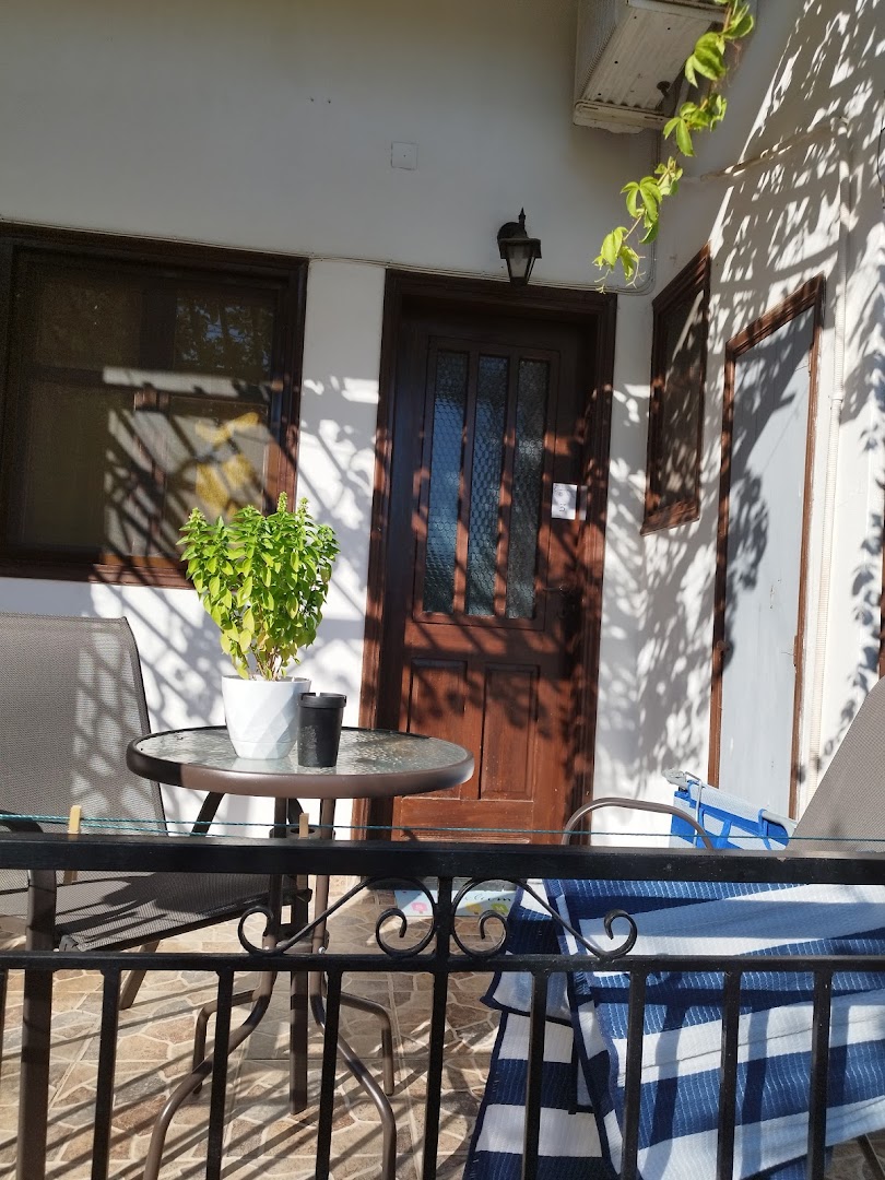 Petralonia Apartments