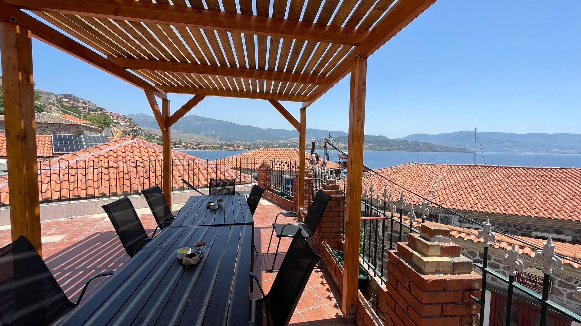 Q Apartments Molyvos