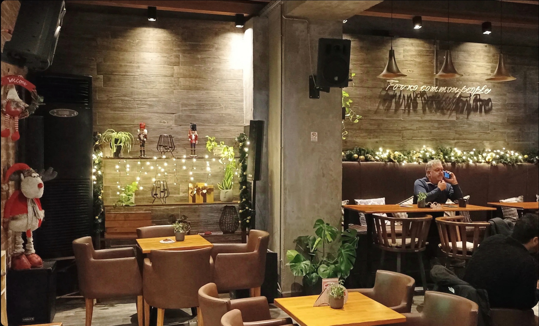 Skiniko Cafe-Bar