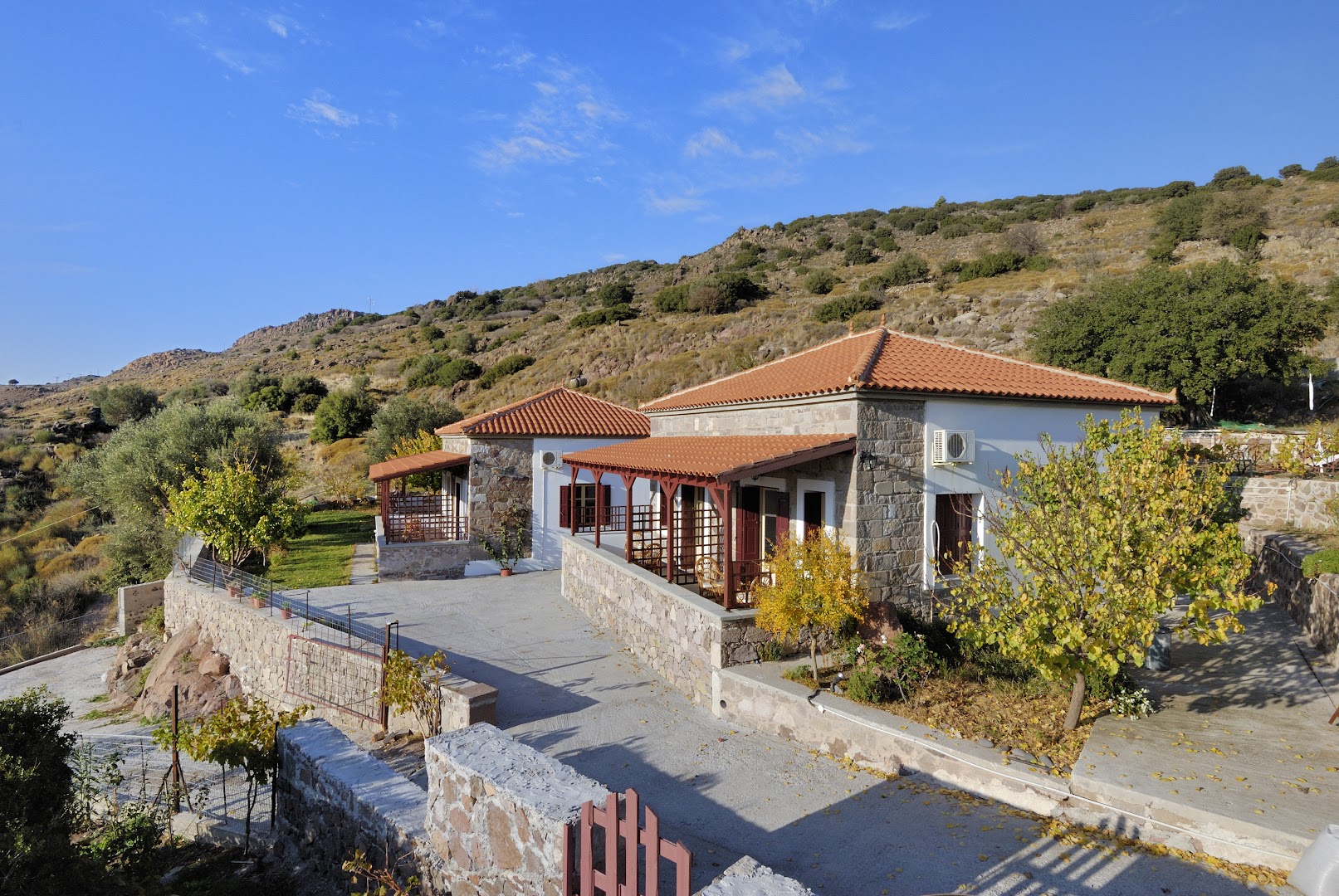 Troyan Hill Apartments