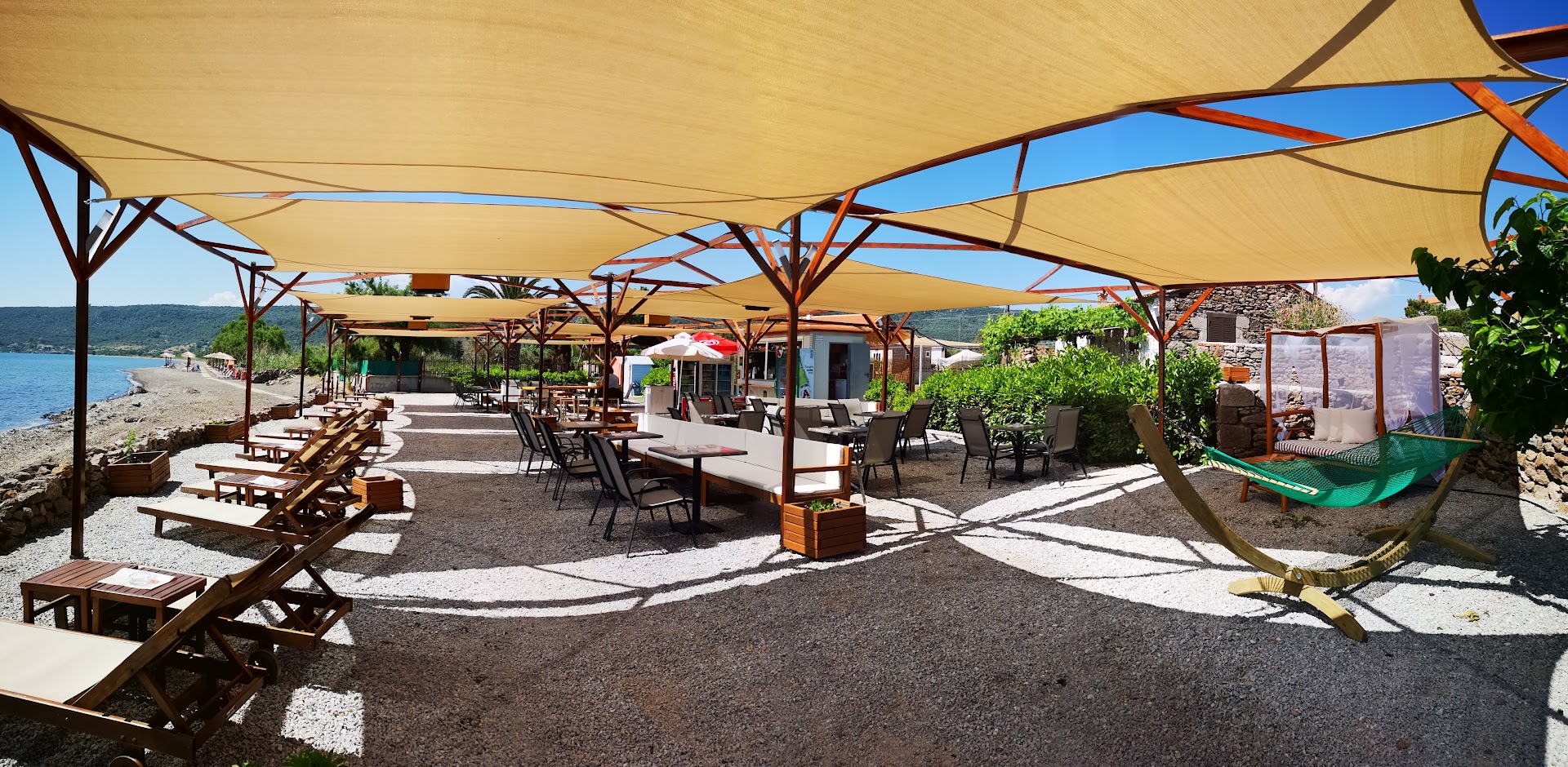Yalo Coffee Shop