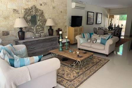 Villa Plomari On The Sea- Entire House